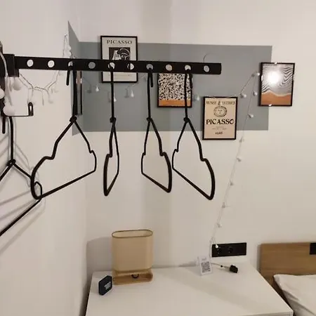 Modern Urban Host With Private Courtyard