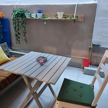 Daire Modern Urban Host With Private Courtyard *