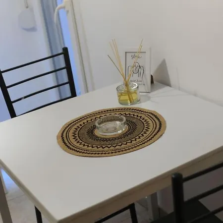 Modern Urban Host With Private Courtyard *