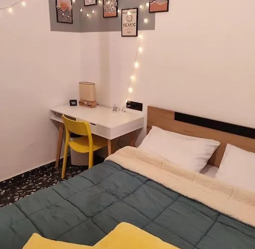 Modern Urban Host With Private Courtyard * Tessalónica