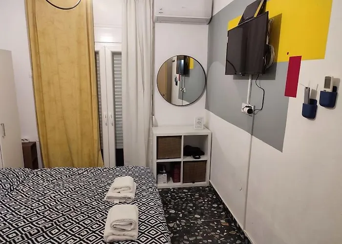 Διαμέρισμα Modern Urban Host With Private Courtyard *