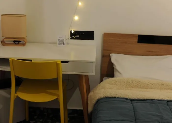 Modern Urban Host With Private Courtyard * Tessalónica