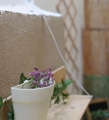 Modern Urban Host With Private Courtyard Tessalónica